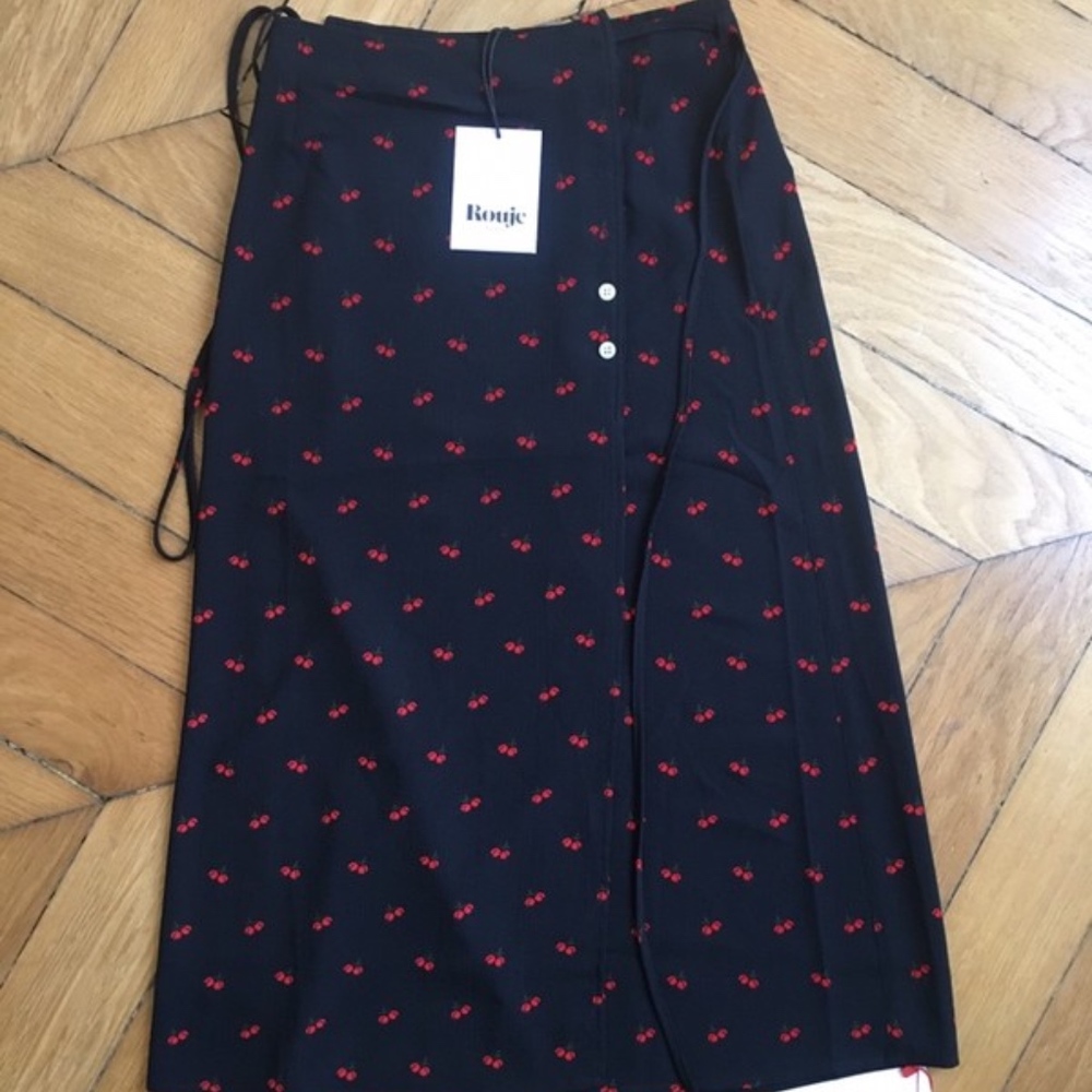 Rouje Cherry Print Gloria Wrap Skirt NWT Size 36